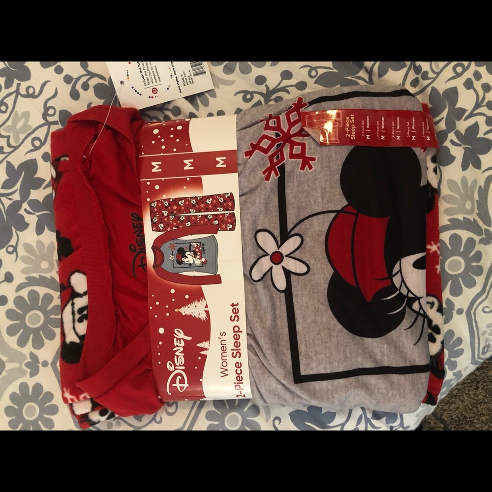 Disney woman’s pajama set
